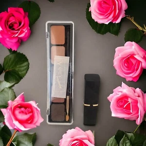 Signature Club A by Adrienne Arpel Eyeshadow Palette 0.35oz + True Rose Lipstick - Picture 1 of 20