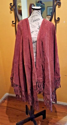 Poncho chal de cuero gamuza rosa polvoriento colección Suzanne Somers se adapta a la mayoría Foto 1 de 4