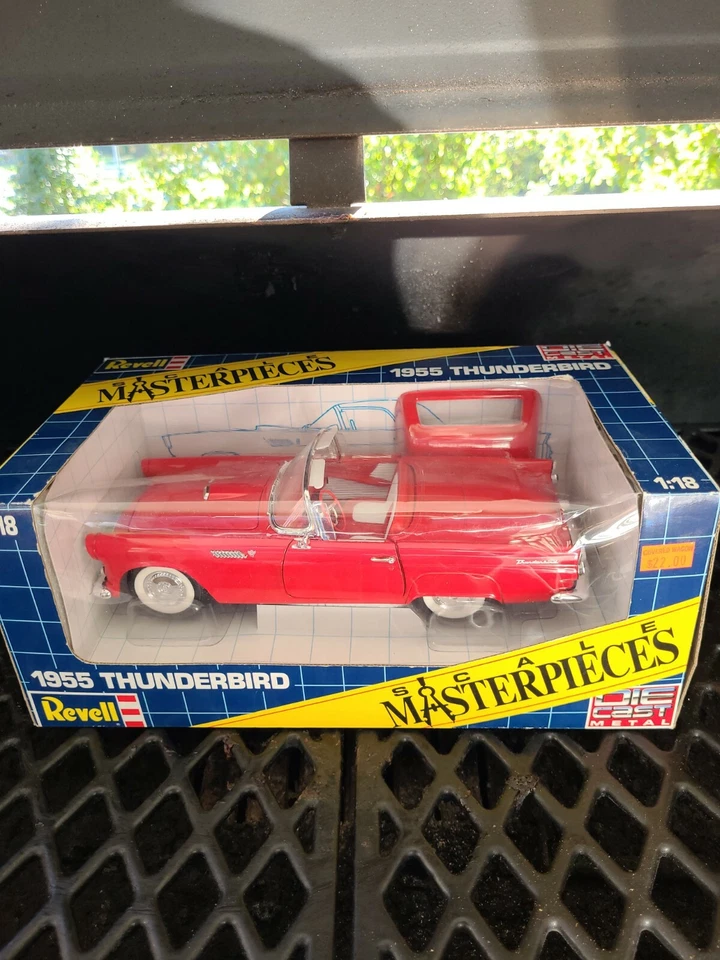 Revell Masterpieces 1955 Ford Thunderbird Diecast Car 1 18
