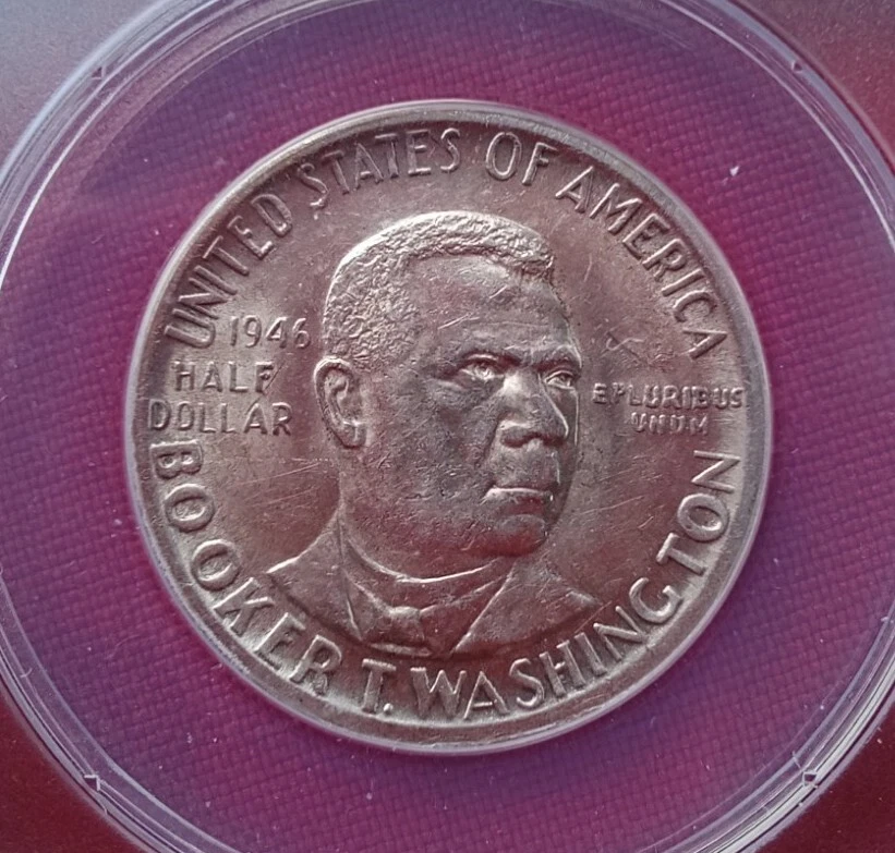 1946 P  50c Booker T. Washington Commemorative Coin In AU 55 . - Image 1 of 4