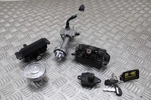 Kawasaki VN 1700 Vulcan Nomad 2011 lock set 2 keys 2009 - 2013 - Picture 1 of 9