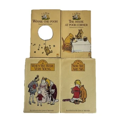 Winnie the Pooh AA Milne Vintage 1970s Books 2x Methuen HB + DJ & 2x Magnet PB - Image 1 of 4