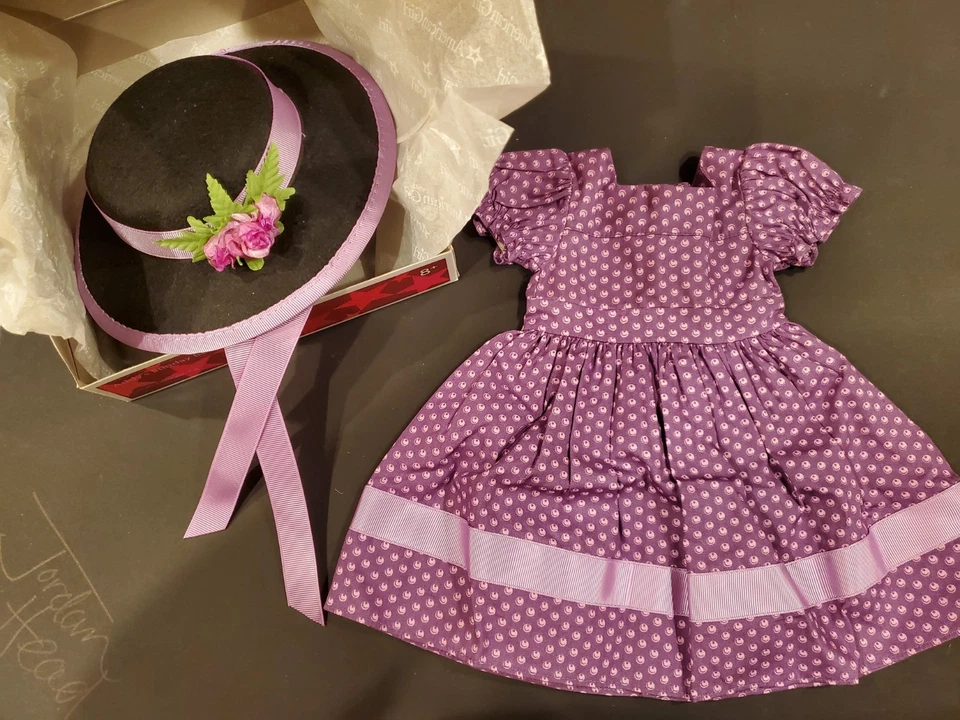 Muñeca American Girl Addy's Sunday Mejor Vestido y Sombrero Nuevo en Caja Foto 1 de 4