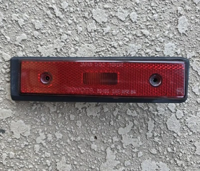 86 - 89  TOYOTA  CELICA  OEM  RIGHT  REAR  SIDE  MARKER  LIGHT  81750-20080 - Image 1 of 3
