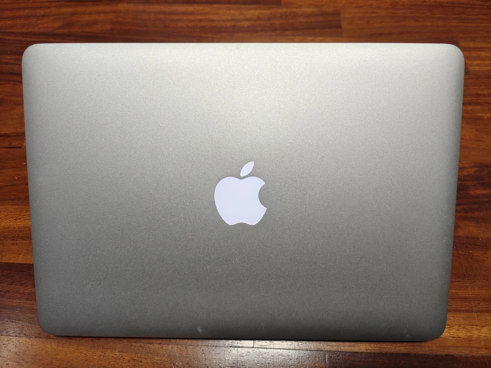 MacBook Pro 13” Retina (2014) – i5 / 8GB – Perfettamente funzionante – manca SDD - Immagine 1 di 4