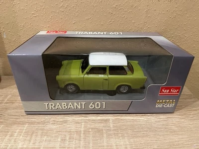 Sun Star 4288 Trabant 601, grün Weiß, Maßstab 1:18 OVP Neu Unbespielt - Bild 1 von 4