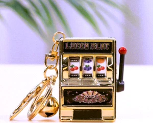 Casino slot players keychain Functional Slot Machine Key Chain (Gold) - Picture 1 of 2