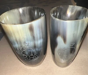 Set Of 2 Natural Medieval Viking Dining Ram Horn Drinking Cup Memento Mori Skull - Picture 1 of 6
