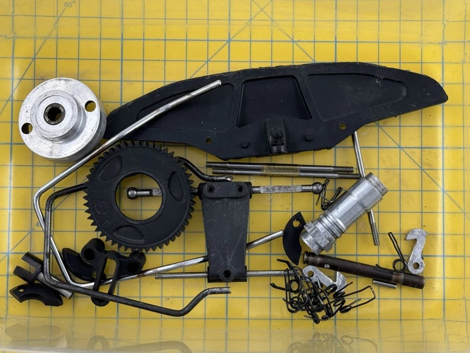 Serpent Sortiment Ersatzteil Unterschiedlich 1:8 Onroad Vintage Modellbau Möbel - Bild 1 von 1