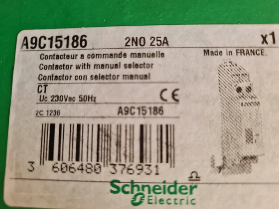 SCHNEIDER   Contacteur Jour/Nuit 25A 2NO 230V - A9C15186    à Commande Manuelle - Photo 1/1