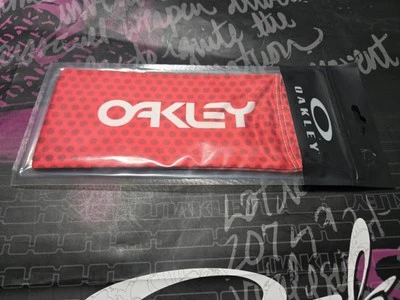 Raro De Colección OEM Oakley Grips Rojo Accesorio Microfibra Nuevo Con Etiquetas Bolso 103-005-001 Foto 1 de 4