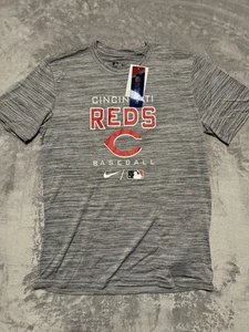 Camisa Nike Cincinnati Reds Para Hombre Corte Atlético Medio Gris Dri Fit MLB - Imagen 1 de 5