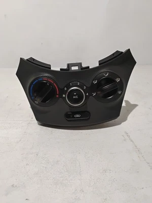 Interruptor de control de temperatura de calefacción aire acondicionado Hyundai Accent 2015-2017 OEM 972501RBL1RDY Foto 1 de 4