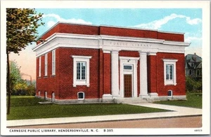 Tarjeta postal de Hendersonville, Carolina del Norte de 1930 "BIBLIOTECA PÚBLICA CARNEGIE" Curteich - Imagen 1 de 2