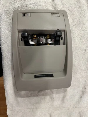 Front Upper Center Roof Console 2007-2011 Chevrolet Tahoe Suburban w/o sunroof - Image 1 of 2