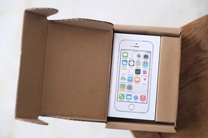 Smartphone Apple iPhone 5s - 16GB - PLATEADO (Desbloqueado) sellado iOS12 - Imagen 1 de 13