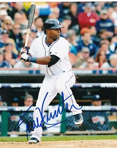 TORII HUNTER DETROIT TIGERS ACTION SIGNED 8x10 - Picture 1 of 1