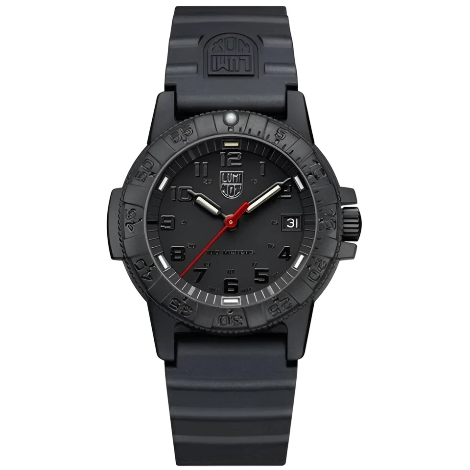 Luminox Men's Watch Leatherback Sea Turtle Giant Black Strap Dive XS.ZC01.BO - Image 1 of 1