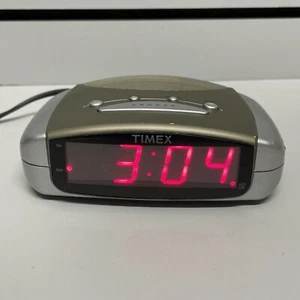 Timex Extra Loud Alarm Clock w/ Battery Backup Model T109S - Tested - LOUD! - Picture 1 of 11