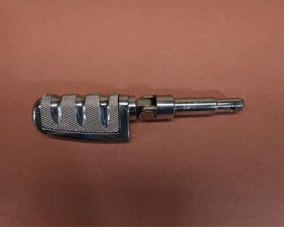 Harley Davidson VRSCSE 2005-2006 V-Rod reposapiés delantero derecho clavija paso Foto 1 de 4