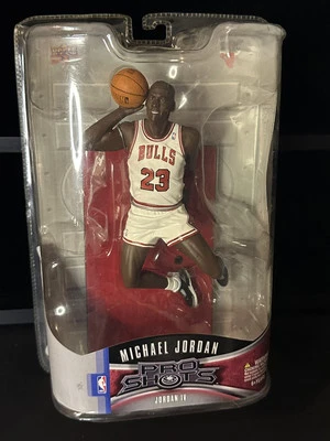 2009 Upper Deck Pro Shots Michael Jordan Series 2 Pose IV Figure White Jersey - Image 1 of 3