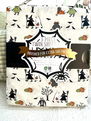 Envogue Halloween Costumes Twin Size Sheet Set 4 Piece New with Tags - Image 1 of 4