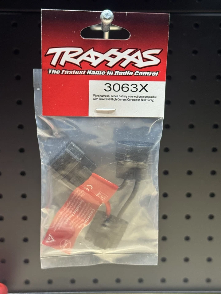 Traxxas 3063X Wire Harness Series Battery Connector - Image 1 of 1