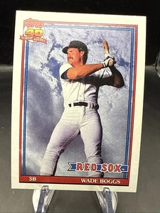 1991 Topps - Wade Boggs #450 A* prima del copyright; logo in grassetto 40° anniversario su - Foto 1 di 2