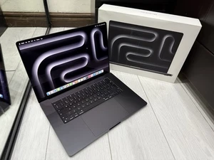 Apple MacBook Pro 16" 2023 1TB SSD 36GB Ram 14C CPU 30C GPU M3 Max - Space Black - Picture 1 of 16