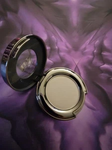 Urban Decay Eyeshadow Virgin Full Size 0.05 oz - Picture 1 of 3