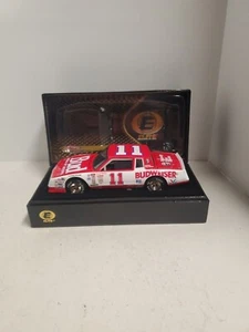 Action Rcca Elite 1/24 Scale #11 Darrell Waltrip Budweiser 1985 MC 1/720 - Picture 1 of 6