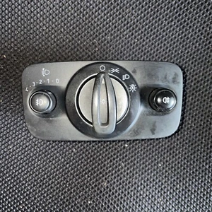 Interruptor de faros Ford Fiesta MK7 2008-13 8A6T13A824DB - Imagen 1 de 4