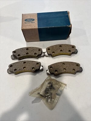 全新福特 D1FZ-2001-B 1971 - 1973 Pinto 前刹车片套装  — 第 1/4 张图片