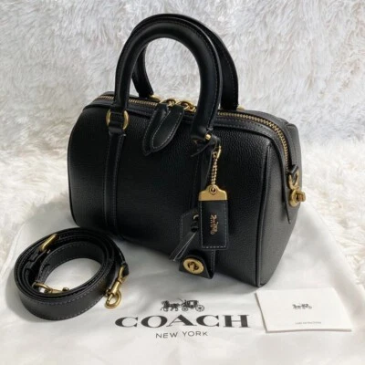 Borsa a tracolla Coach C8530 in pelle rubino 2 vie nera oro nuova rara - Immagine 1 di 4