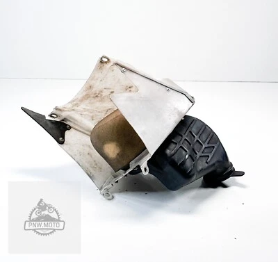 Honda CR250R CR250 1997 1998 1999 OEM CAJA DE AIRE FILTRO CAJA ADMISIÓN Foto 1 de 4