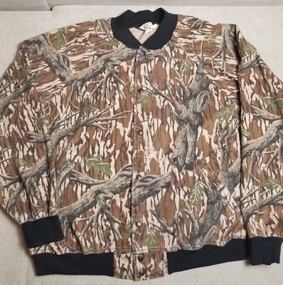 Chaqueta de bombardero a presión de camuflaje Mossy Oak Treestand de colección Clarkfield al aire libre talla XXL Foto 1 de 4