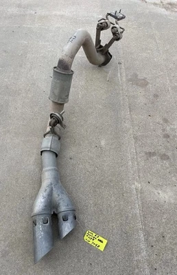 2011-2016 FORD F250 6.7L DIESEL TUBO SILENCIADOR DE ESCAPE TRASEIRO COM PONTAS FINAIS FABRICANTE DE EQUIPAMENTO ORIGINAL - Imagem 1 de 4