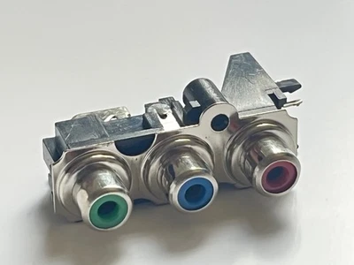 3 WAY PHONO RCA FEMALE SOCKET PANEL ASSEMBLY (x1)                        fd1d12  - Image 1 of 4