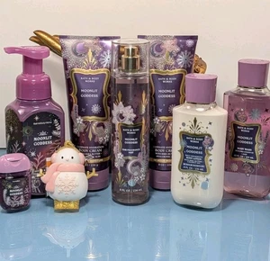 Juego de regalo de 8 piezas MOONLIT GODDESS baño y cuerpo funciona niebla crema Pocketbac Snowgirl - Imagen 1 de 13