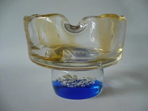 VINTAGE RETRO HEAVY ART GLASS BLUE YELLOW BOHEMIA BUBBLE FOOTED ASHTRAY BOWL - Picture 1 of 9