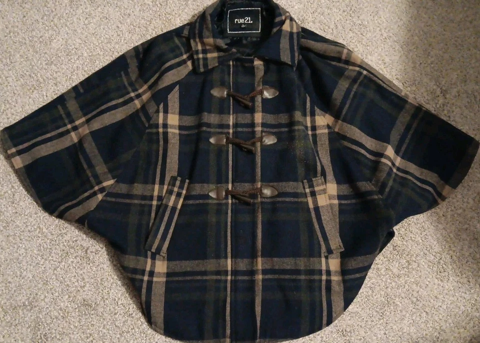 Casaco estilo poncho Rue 21 feminino grande xadrez escuro zíper completo + fecho capa duffel - Imagem 1 de 4