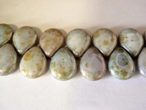 6 gocce a forma di pera 12 x 16 mm: ultra lucentezza - verde opaco - Foto 1 di 2