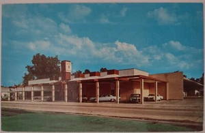 Vintage Postcard Louisiana Motors Lafayette Car Dealership Pontiac East Simco St - Picture 1 of 2