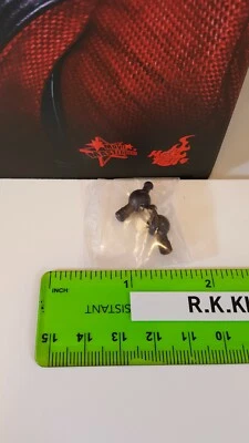 Hot Toys MMS490 Deadpool 2 figura de acción escala 1/6 ¡solo clavijas de muñeca negras! Foto 1 de 2