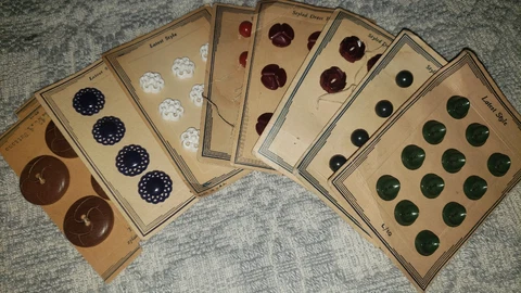 Large Lot Of Vintage Chunky Catalin Buttons Cards Old Store Stock Cover