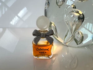 ⚪️ Gres*Cabochard* 1,8 ml Micro Parfum Miniatur/Mini Flakon mit grauer Schleife - Bild 1 von 1