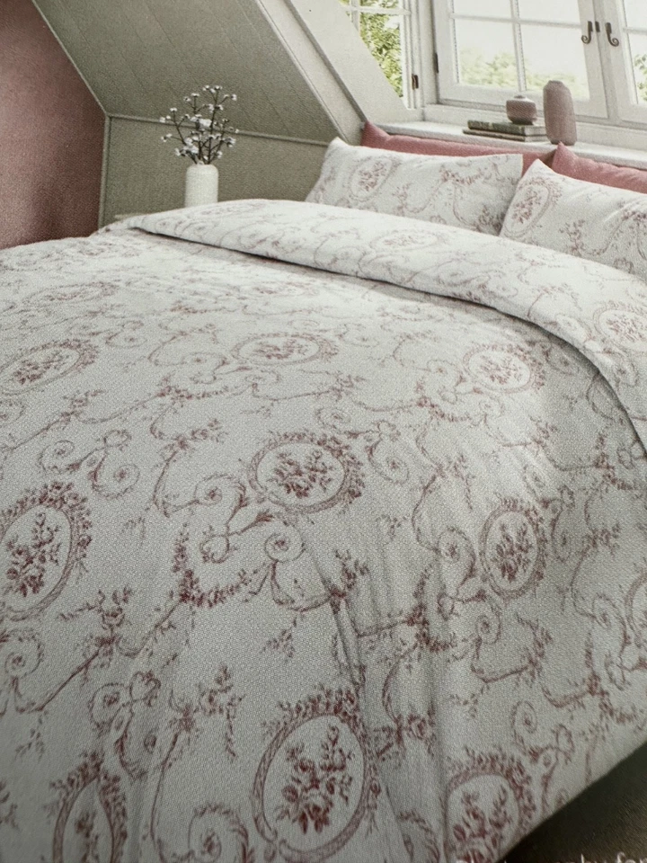 Cabbages & Roses DUVET COVER FLORAL TOILE Berry /White  London designed New - Image 1 of 4