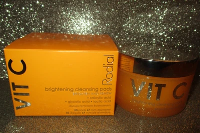 Almohadilla limpiadora iluminadora formulada con vitamina C pura Rodial - 50 almohadillas TAMAÑO COMPLETO Foto 1 de 2