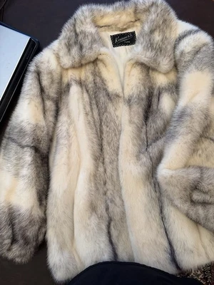 cross mink fur coat - Image 1 of 4