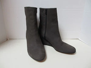 Stilvolle rauchgraue Damen-Lederstiefel/-schuhe Vince mit Keilabsatz Größe 41,5 (10 M) 495 $! - Bild 1 von 12